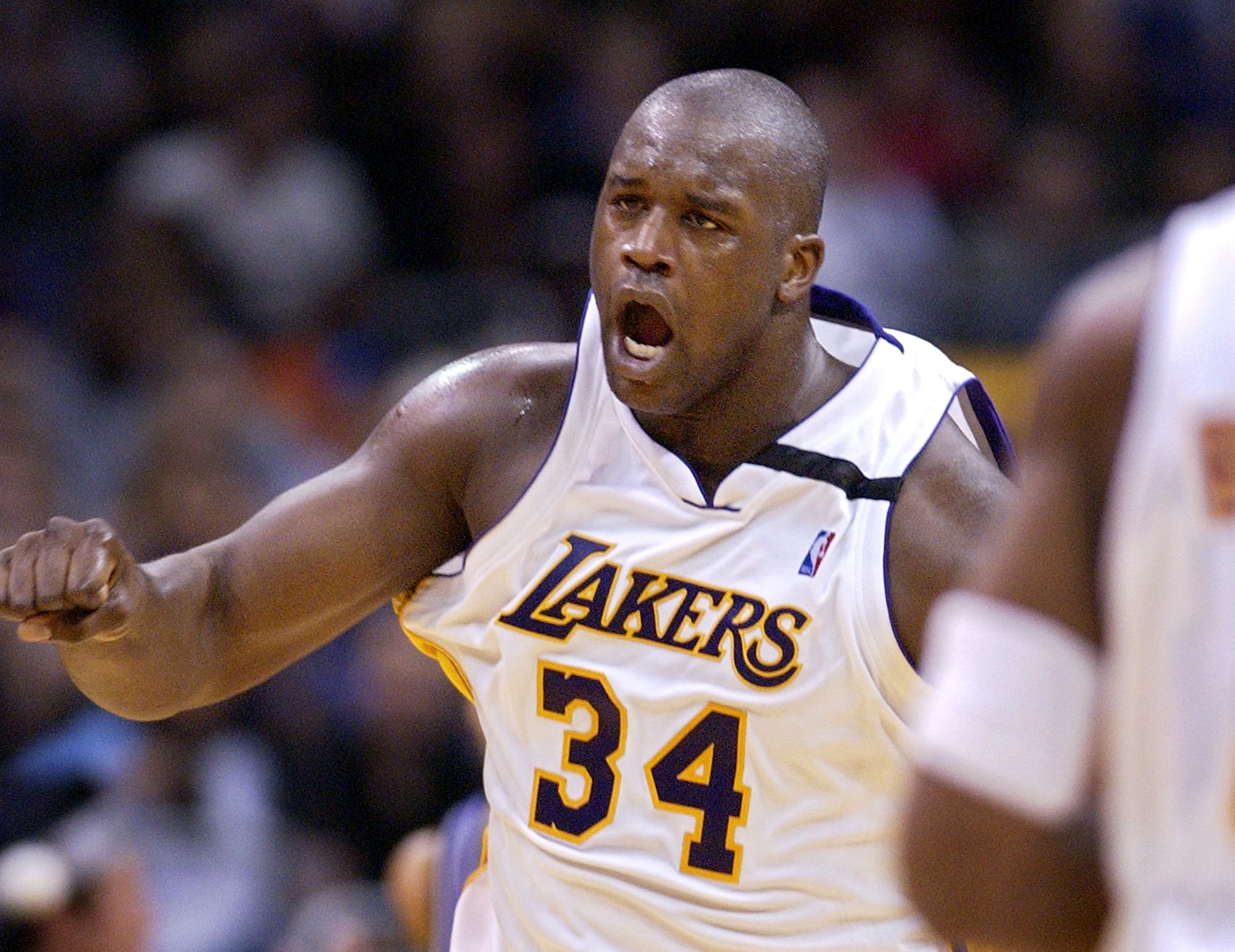 3连胜仅丢1球！奥纳纳获土超10月最佳，直言要赢更多荣誉（三连胜仅失一球，奥纳纳荣膺土超10月最佳：誓夺更多荣誉）