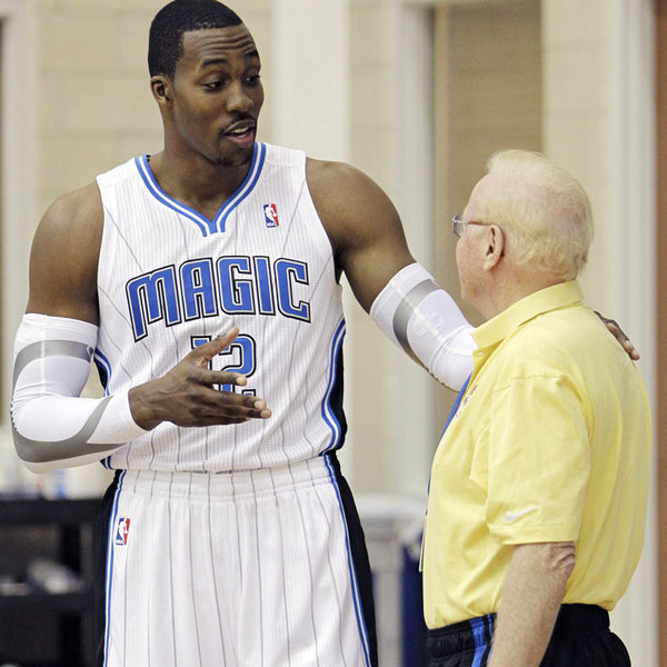 经友好协商，深圳新鹏城足球俱乐部今日宣布任命陈涛...（深圳新鹏城足球俱乐部今日官宣任命陈涛）