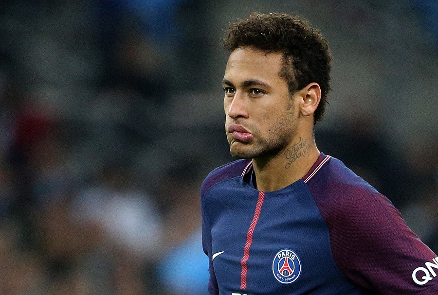 记者：曼联、切尔西、国米关注罗比尼奥之子（罗比尼奥之子获曼联、切尔西与国米关注）