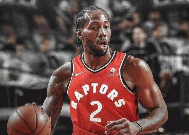 经纪人：若有球队有意圣地亚哥很正常，但他没离开米兰的想法（经纪人：球队青睐圣地亚哥属正常，他不考虑离开米兰）