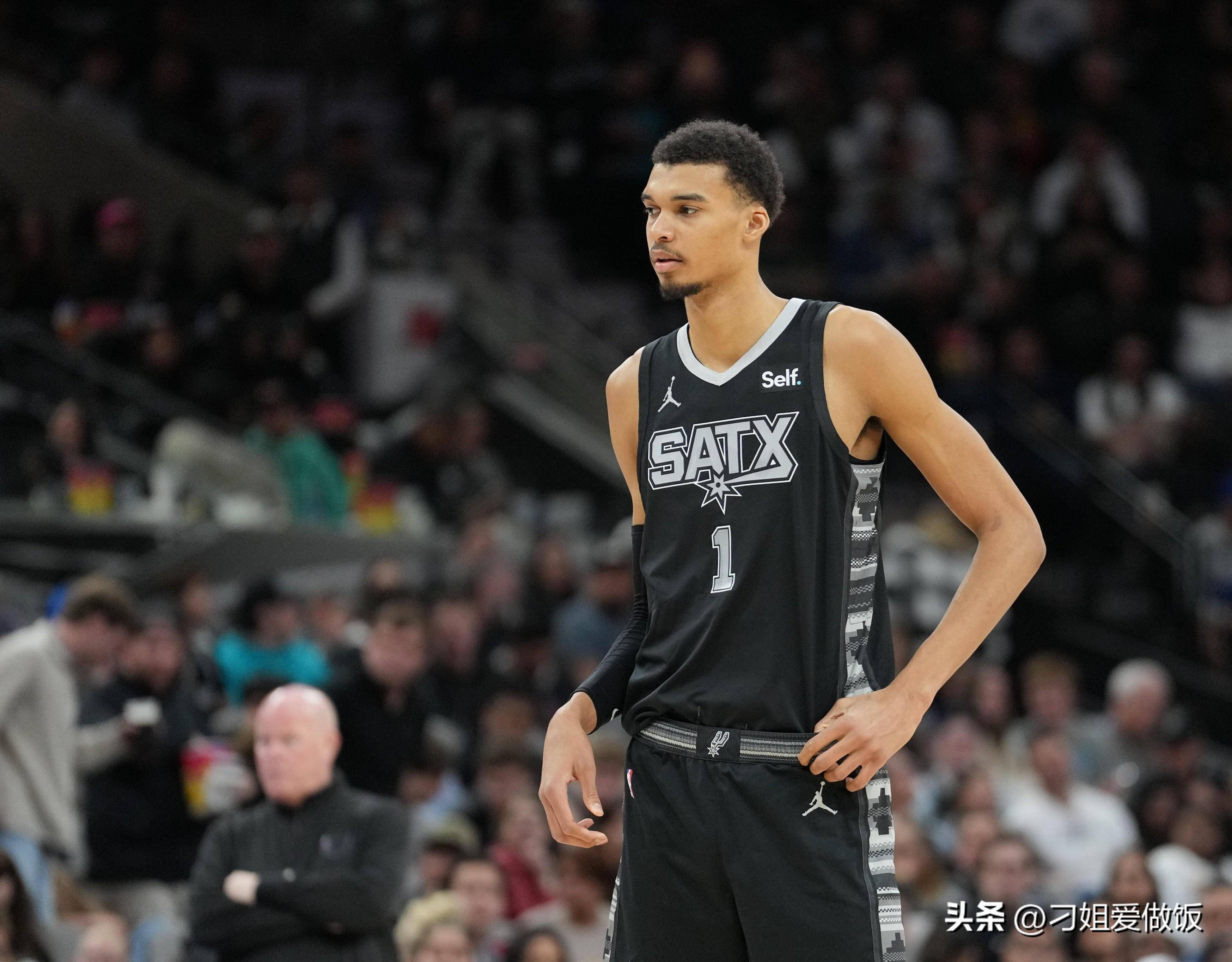 NBA战报：弗拉格35分8板，独行侠114-110险胜快船（NBA战报：弗拉格砍35分8板，独行侠114-110惊险击退快船）