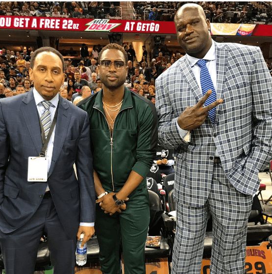 榜眼梦游11中1福克斯空砍25分，米切尔28+8，骑士送马刺交手6连败（榜眼手感低迷仅11投1中，福克斯25分难救主，米切尔28+8领军，骑士对马刺豪取交手6连胜）