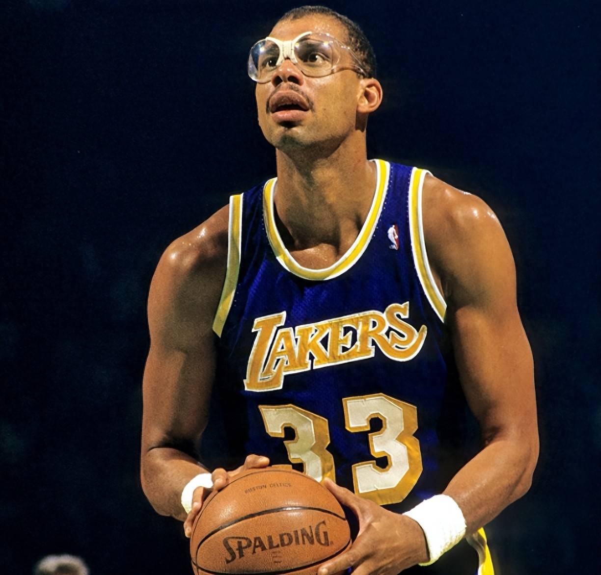 意媒：米兰希望魔笛能帮助推动卢宁加盟，皇马估价2500万欧（意媒：米兰盼莫德里奇出面促成卢宁加盟，皇马要价2500万欧）