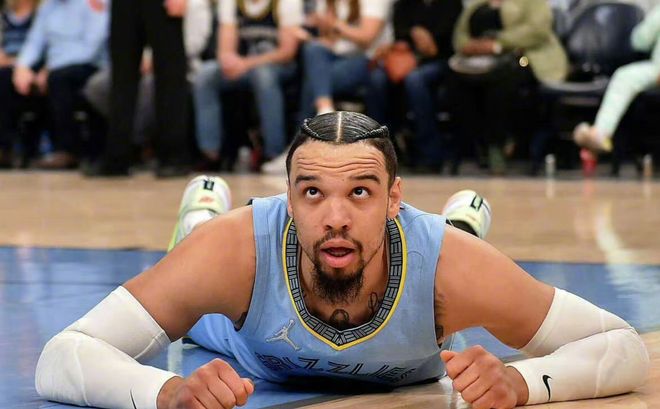 杜加利奇庆祝保级：面临压力阻碍各种问题，我们最终战胜一切（杜加利奇：顶住重压化解阻碍，最终成功保级）